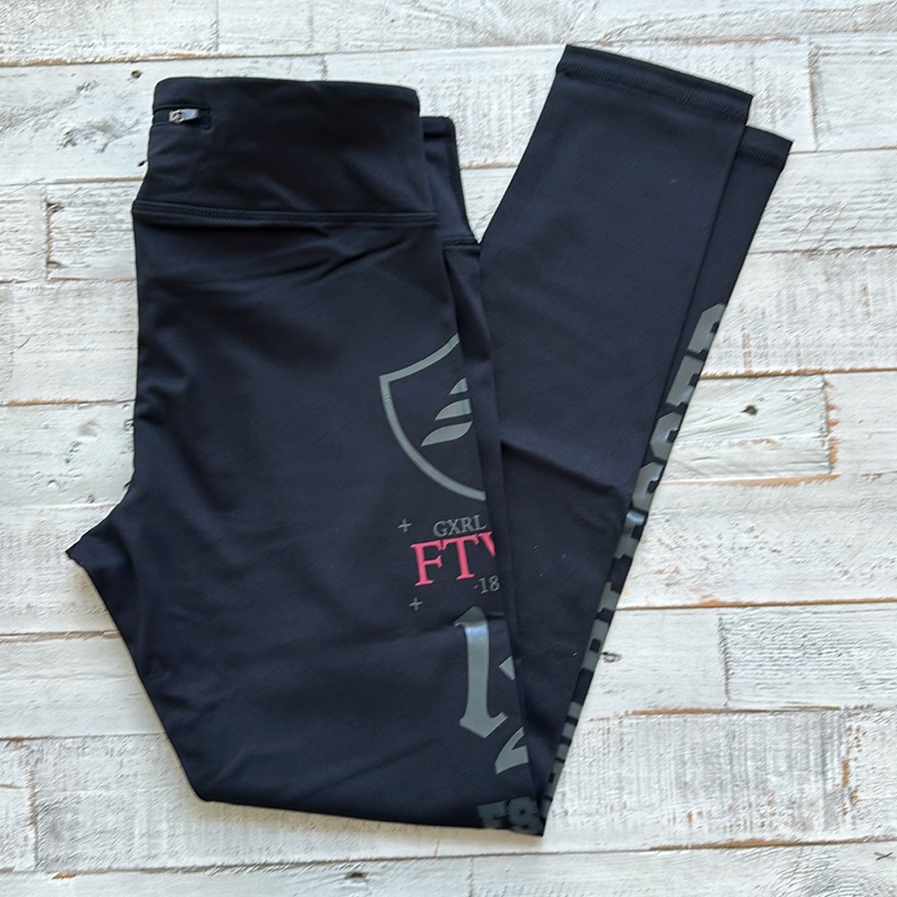 FITWEAR New Zealand Blessed Leggings Grey NWT